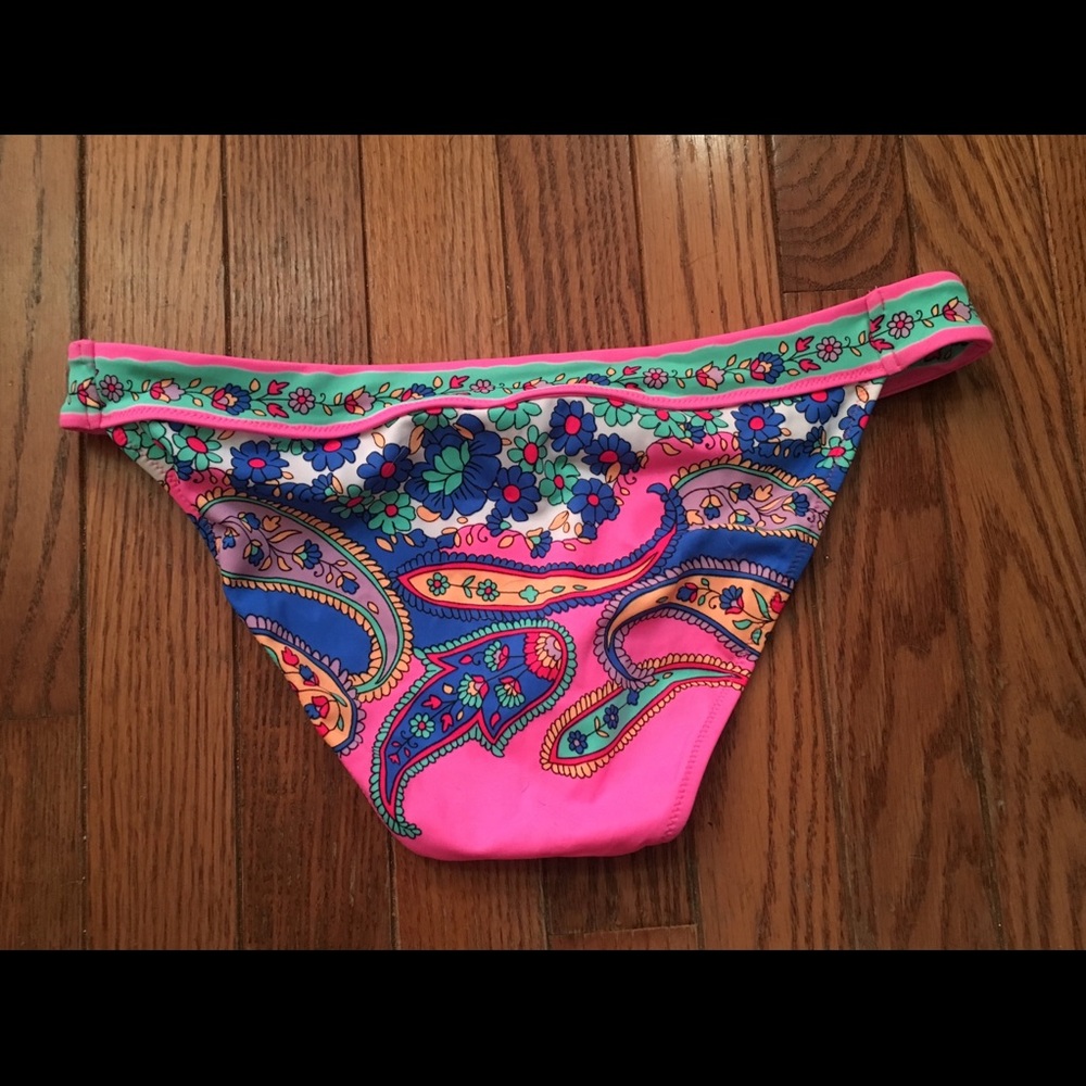 Swim bottoms - Picture 2 of 3